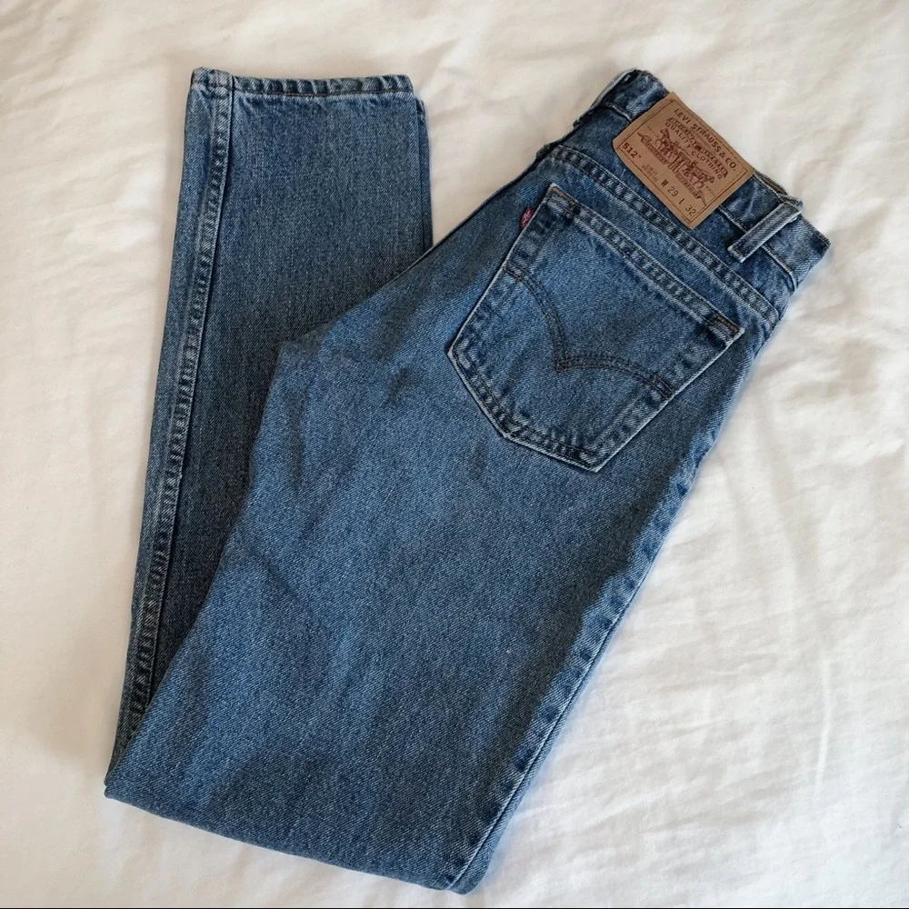 (Not Available) Medium Wash Levi’s - Picture 3 of 5